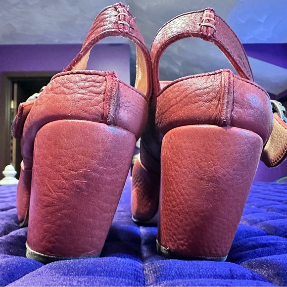 Fluevog Prepare Guide Platform Mary Jane Heel in Tomato 🍅 - Picture 10 of 16